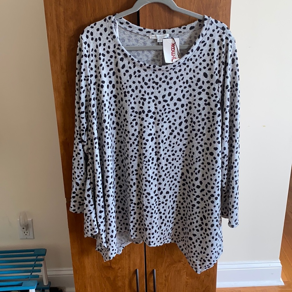 2x long sleeve animal print top /light sweater